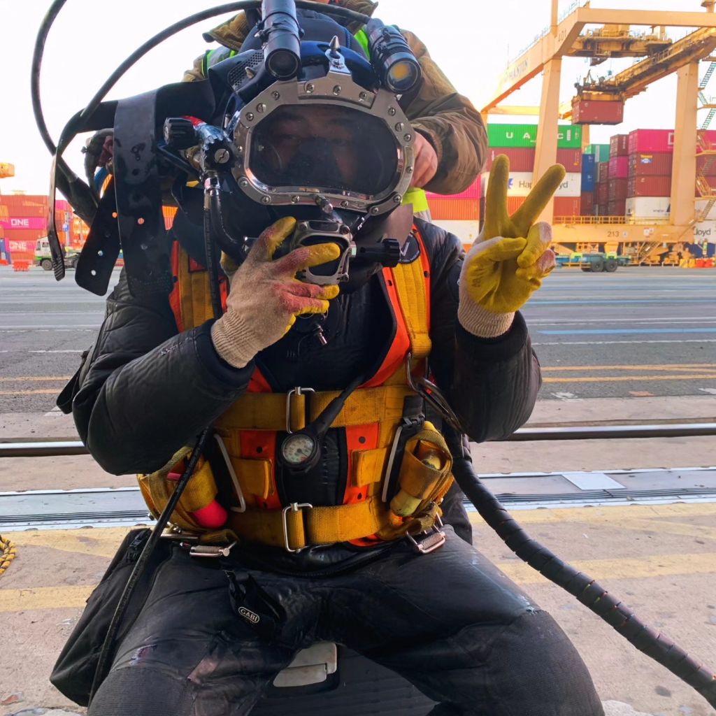 다이빙랩솔루션 전문 잠수사